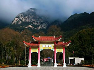 煙雨下游黃山，看別樣景色，南京大展團建圓滿結(jié)束